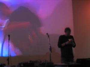 Handheld performs.  Museum of Contemporary Art Chicago, Version Lab 2003 03 29, image 15 of 18.