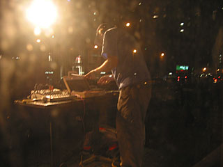 Nullsleep performs.  2003 12 11, image 03 of 44.