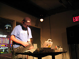 Nullsleep performs.  2003 12 11, image 07 of 44.